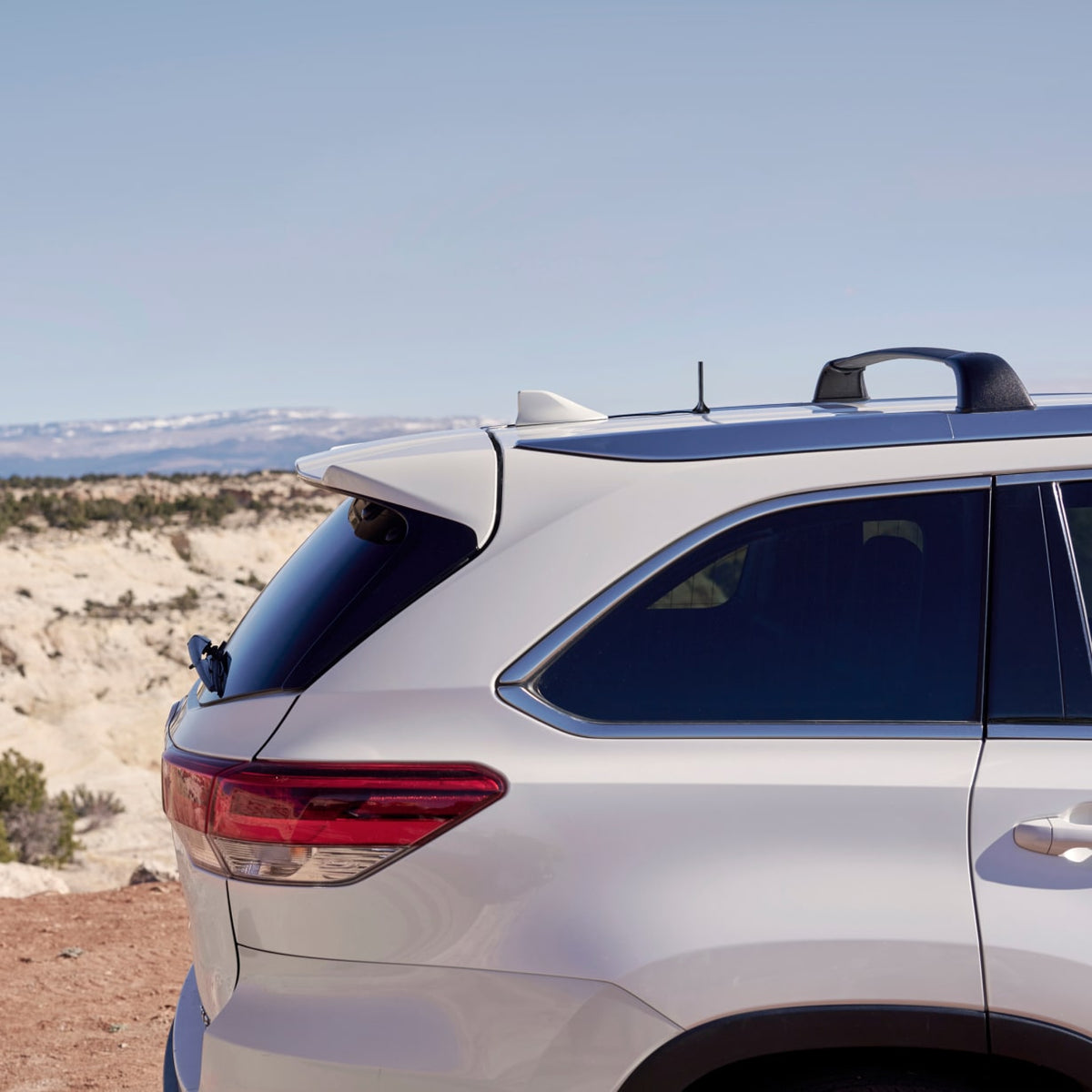 weBoost Drive X - drive x antenna on roof of SUV